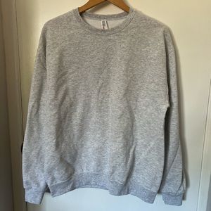 Light heather grey crewneck